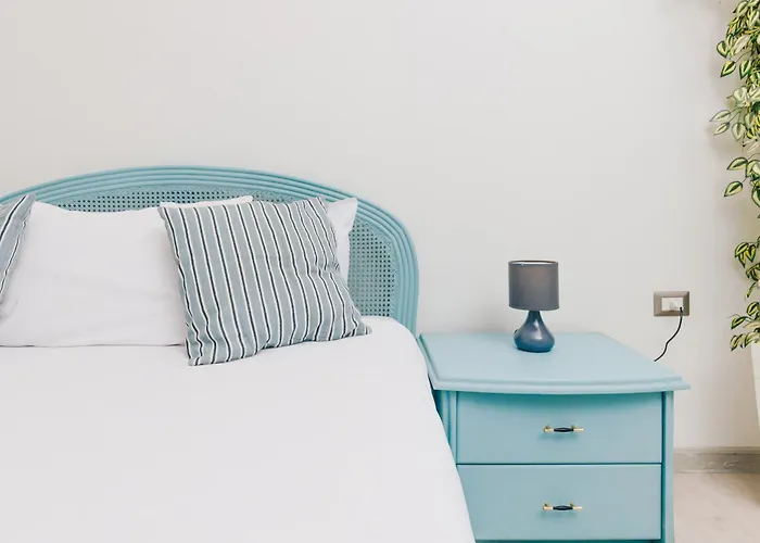 Suites By Elegant Hospitality - Near Auc